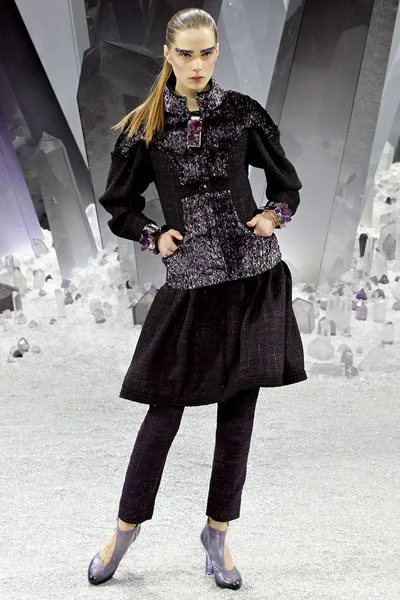 Look 3
